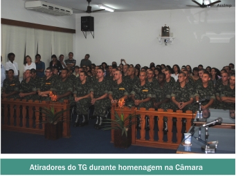 Sessão Solene da Câmara presta homenagem aos atiradores Destaques do Ano do Tiro de Guerra