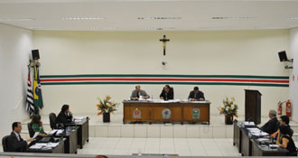 <b>8ª Sessão Ordinária, 12ª e 13ª Extraordinárias da Câmara Municipal</b>