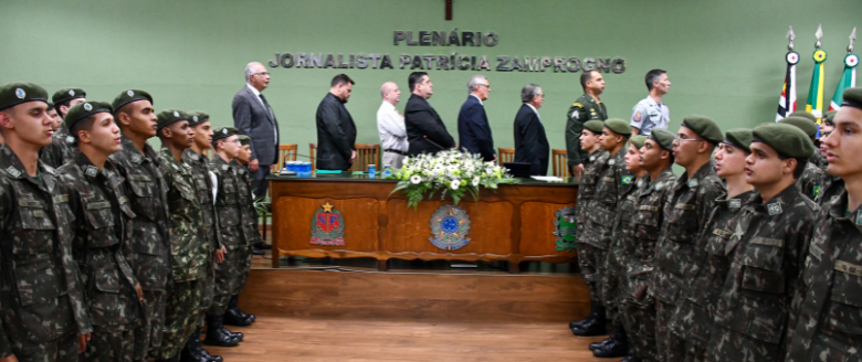 Sessão Solene de Entrega de Diplomas do Tiro de Guerra 02-077