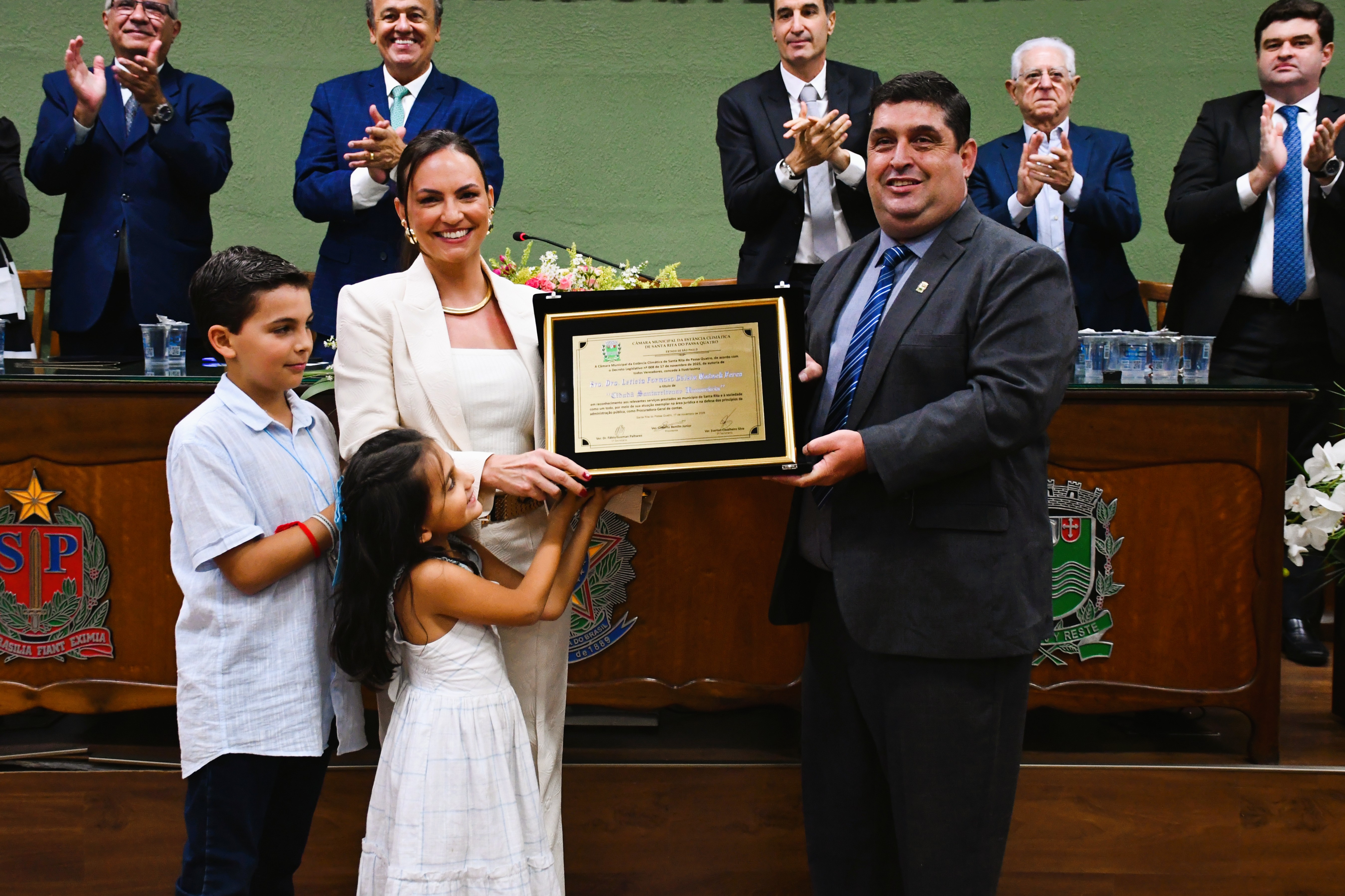 Sessão Solene - Título de Cidadã Santa-Ritense Honorária à Dra. Letícia Formoso Delsin Matuck Feres